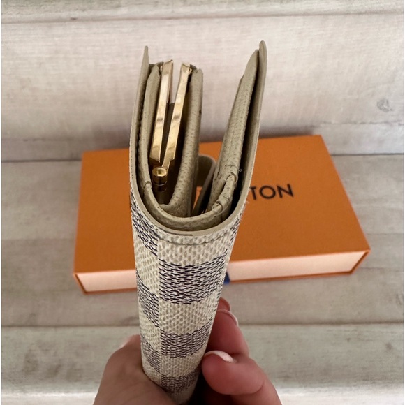 Louis Vuitton Damier Azur Kiss Lock Wallet - Rare with LUV Dust Bag - Picture 9 of 9